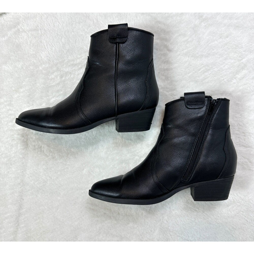 DV Dolce Vita Khrysta Black Western Ankle Boots Pointed Toe Stacked Heel Sz 6.5